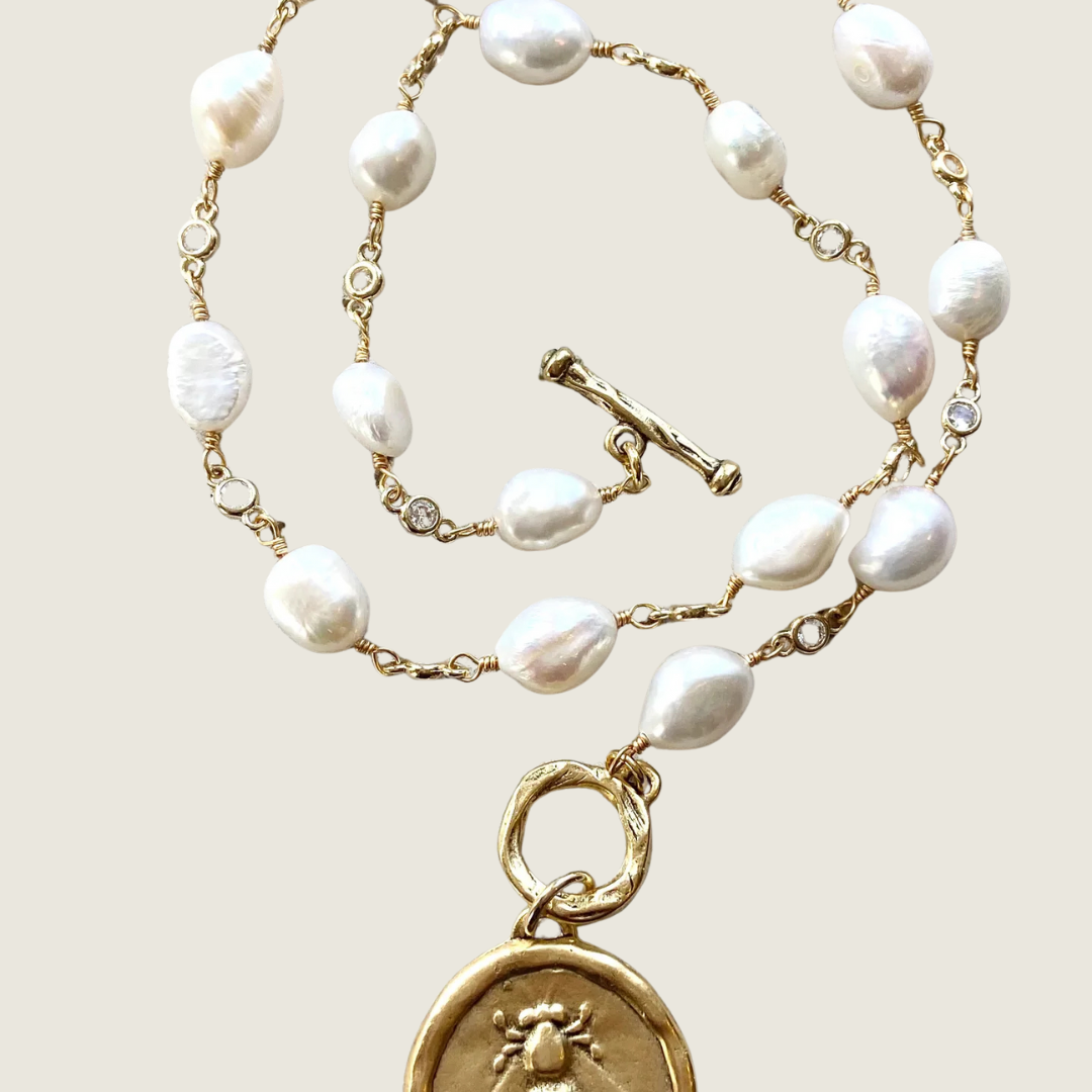 Queen Bee Pearl Necklace