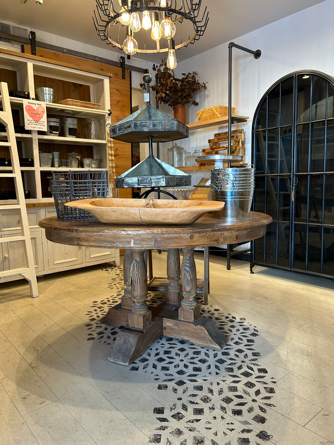 Old Pine Balustrade Table